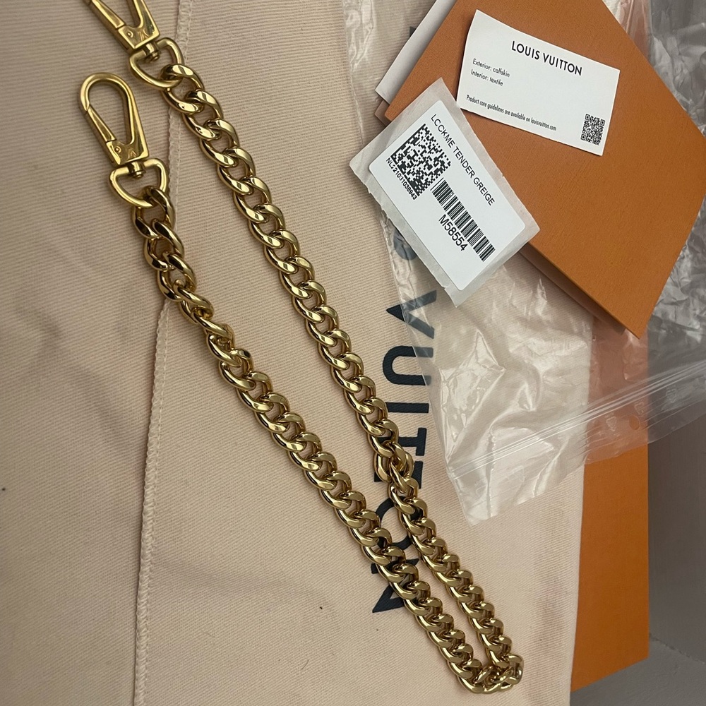 Louis Vuitton Luxurious Gold Chain